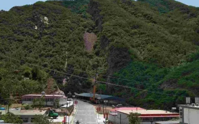 Xinglong Xiaoshan Farmhouse