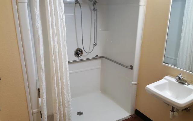 Americas Best Value Inn-Mentor/Cleveland