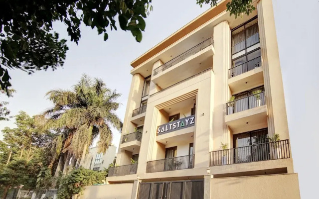 Saltstayz Premier – Galleria Market Road & Sector 27