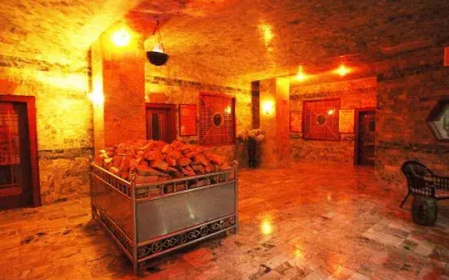 Dongfang Hotel