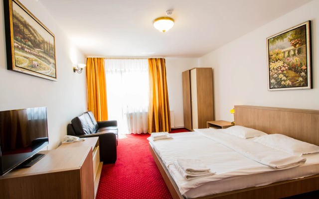 Complex Turistic Max International