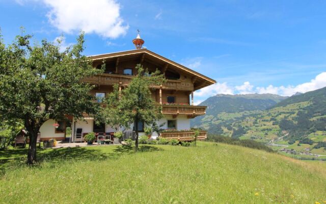 House Annelies Aschau im Zillertal 31246