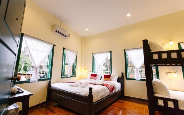 Srisomboon Hostel