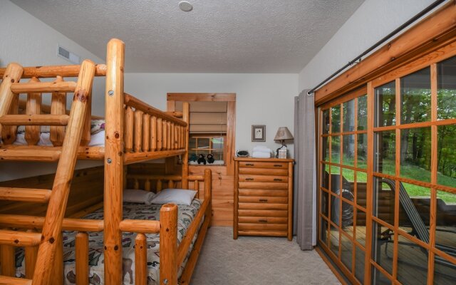 Old Bruin's Den 4 Bedroom House