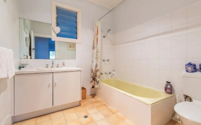 Relax and Unwind at Otters Retreat