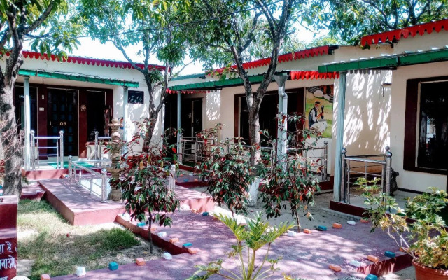 Hotel Paawan Home Stay & Restaurant by OYO Rooms