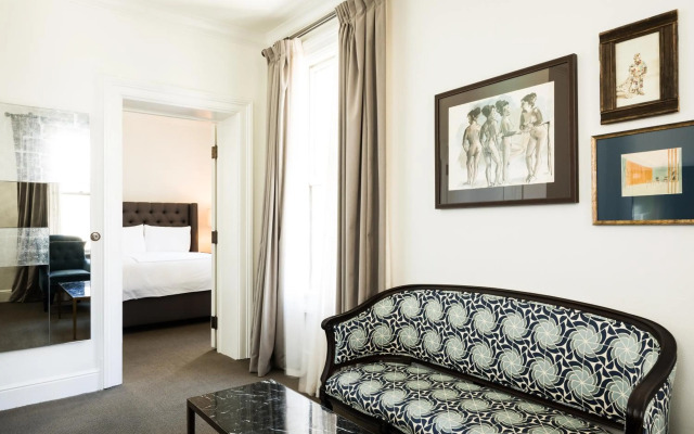 Hotel Ella