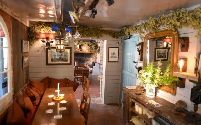 The Woolpack Inn Warehorne