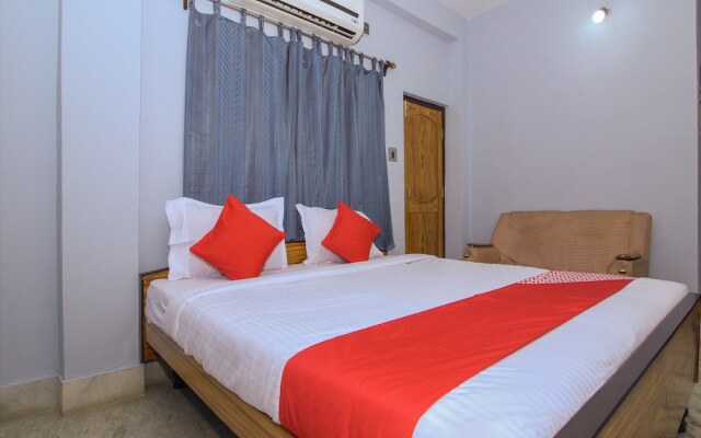OYO 12896 Hotel Kahini