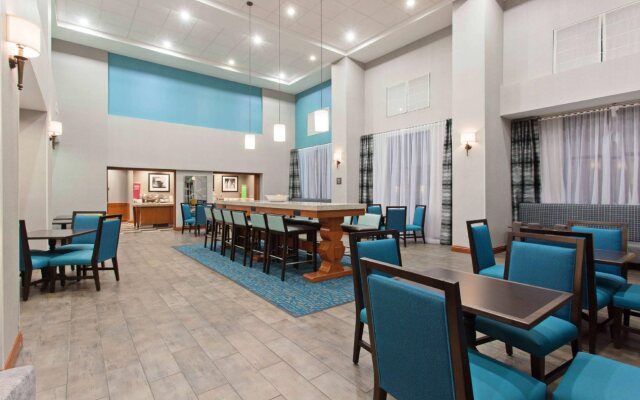 Hampton Inn & Suites Clovis-Airport North