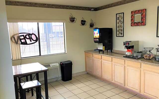 American Inn & Suites