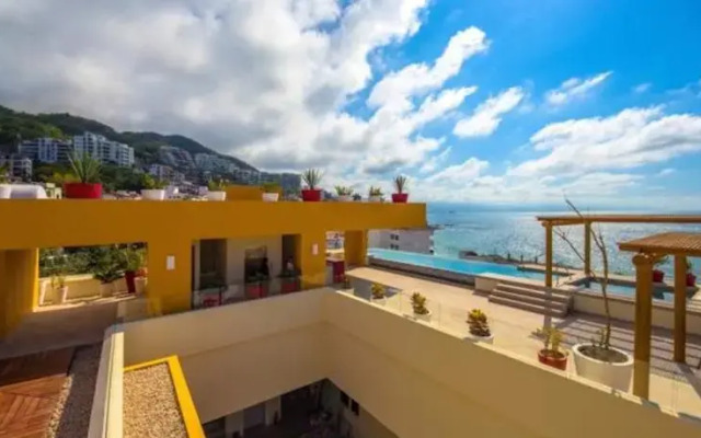 Puerto Vallarta Condo Romantic Zone Luxury Old Town