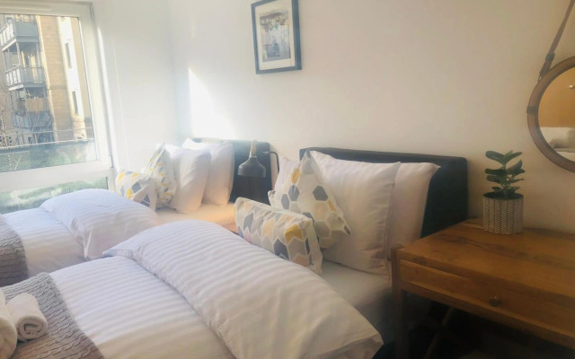 Apartment 2 bath free parking