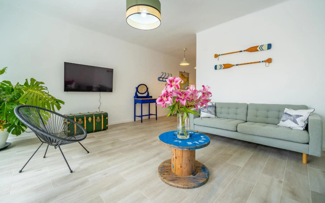 CAN MARTINEZ Calella Beach Boutique Apartment