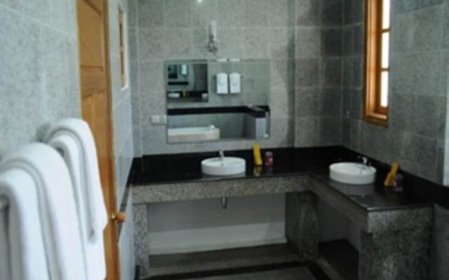 Royal Reward Resort