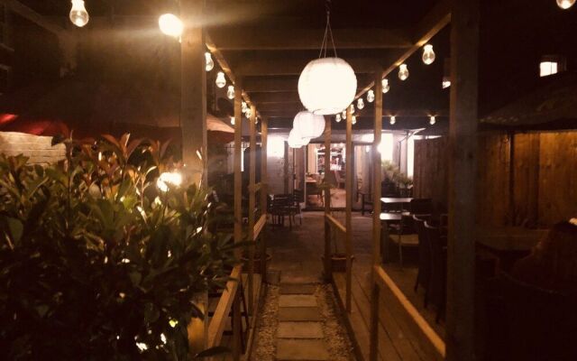 Morleys Bistro | By Huluki Sussex Stays