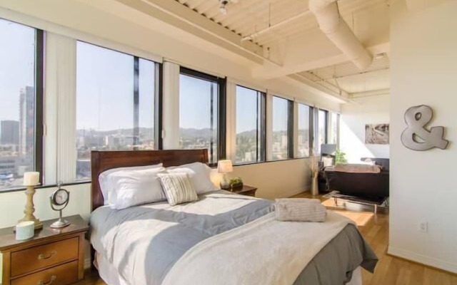 Hollywood Highrise 0 Bedroom Studio By Senstay