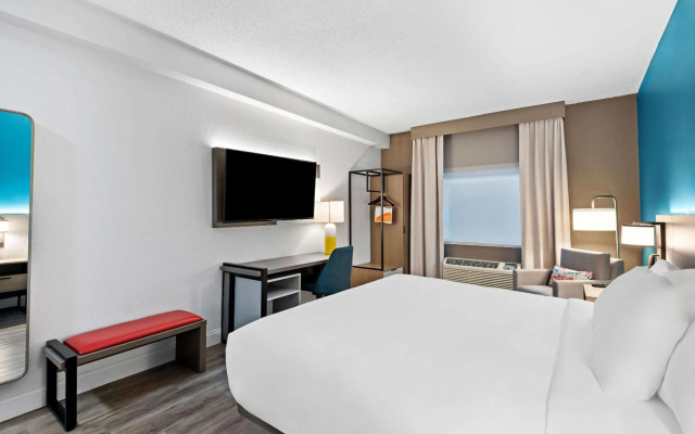 Comfort Inn & Suites