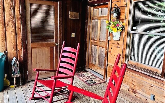 Cherokee - Studio Cabin