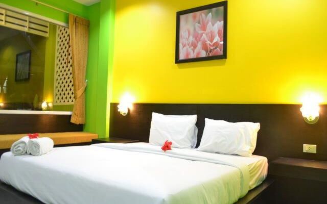 Khaolak C-nior Bungalows