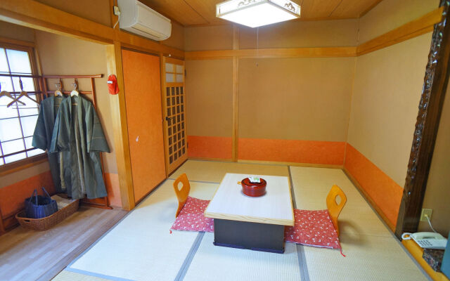 Hot Spring Inn Banya