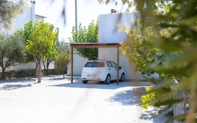 Villa Leilani 3 Bedroom Home by the Beach