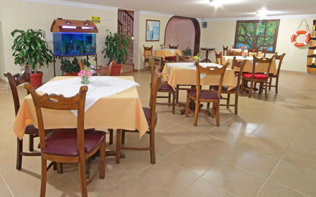 Hotel Plaza Versalles
