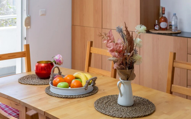 Modern apt With Terrace 4 min Walk to the Beach