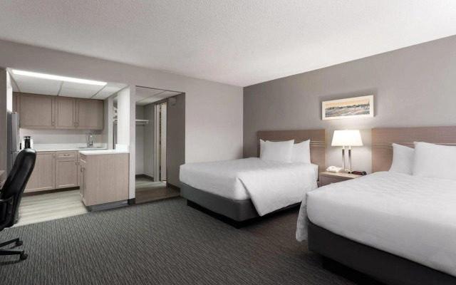 Travelodge by Wyndham Grande Prairie