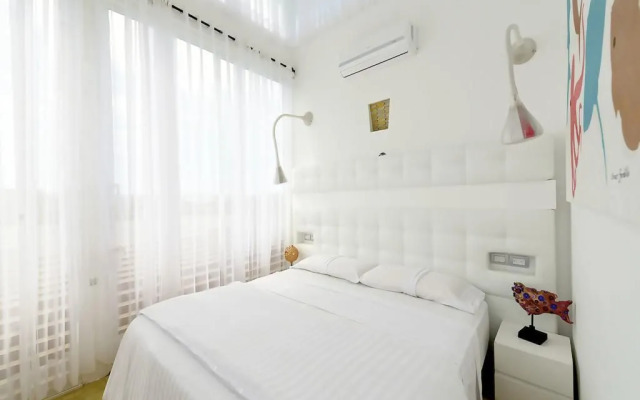 Ocean Breeze Boutique Hotel