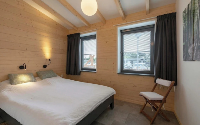 Attractive Home With Terrace