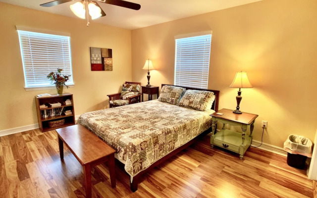 Mi Casa Del Mar 2 Bedroom Home by RedAwning