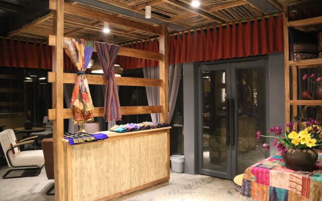 The Twelve Manor Terraces Lodge