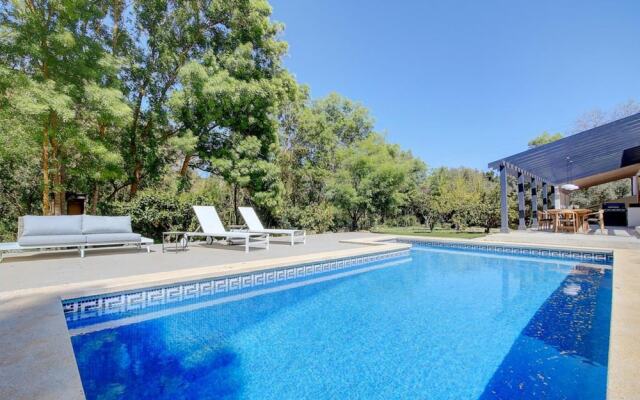 Villa - 4 Bedrooms with Pool and WiFi - 107785