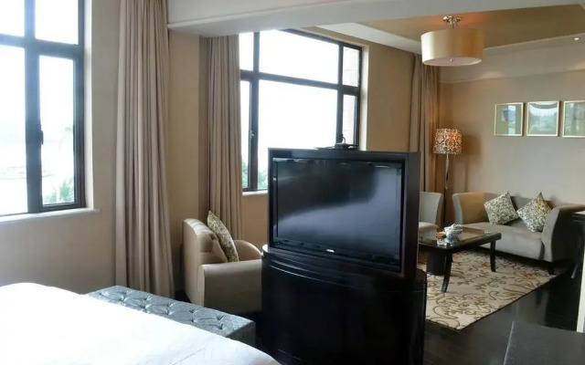 Lujiang Harbourview Hotel