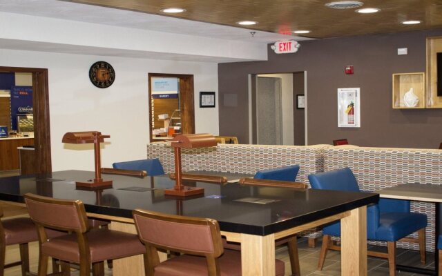 Holiday Inn Express Winfield by IHG