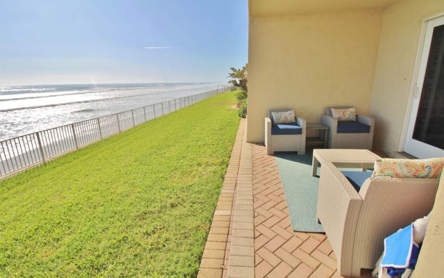 Sea Coast Gardens III 105