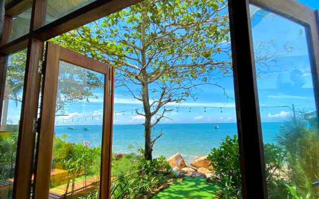 CHILL HOUSE by the beach