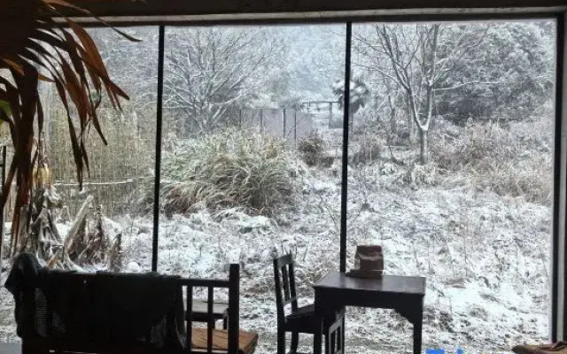 Three logy cafe&craft