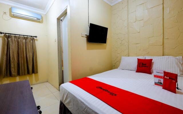 RedDoorz @ Jalan Setiabudi Semarang