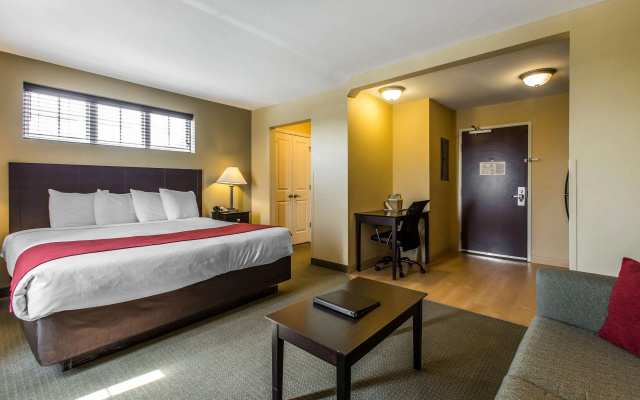 MainStay Suites Jacksonville near Camp Lejeune