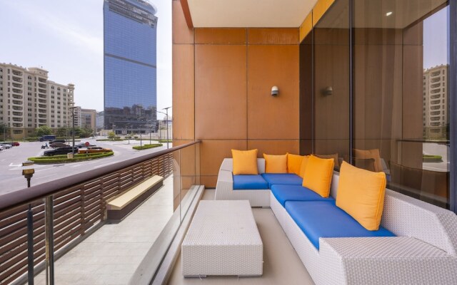 Modern beachfront 1BR apartment