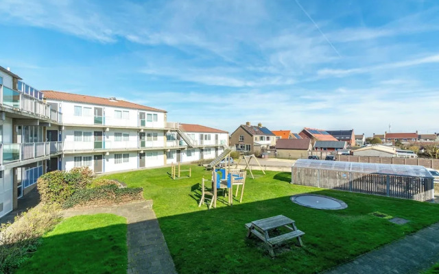 Snug Apartment With Garden