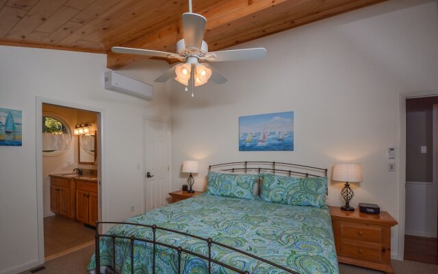 Lakeside Dreamin' 4 Bedroom House