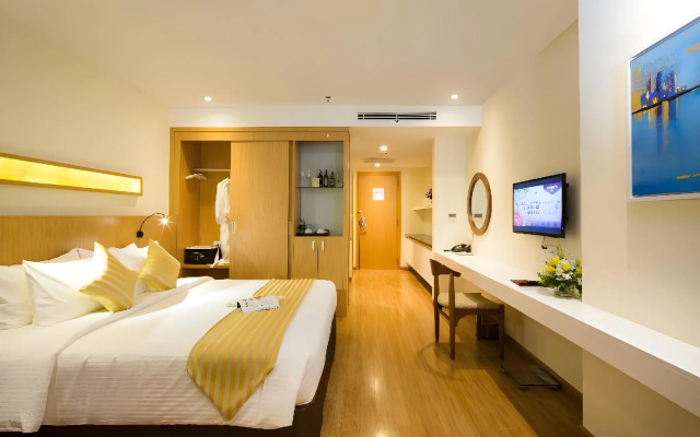 Starcity Hotel & Condotel Beachfront Nha Trang