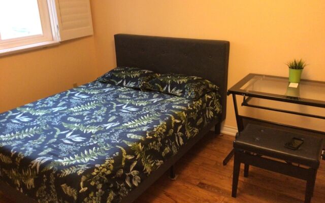 Comfortable Home in Richmond Hill