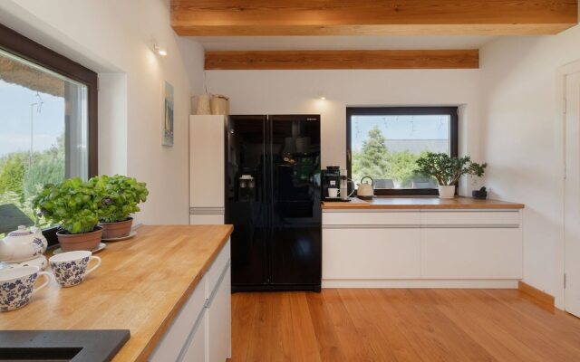 Holiday Home in Przew?oka With Forest