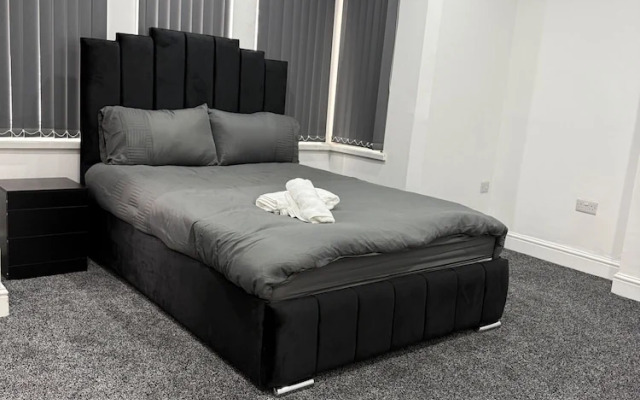 Luton Luxury Apartment With 2 Bedrooms