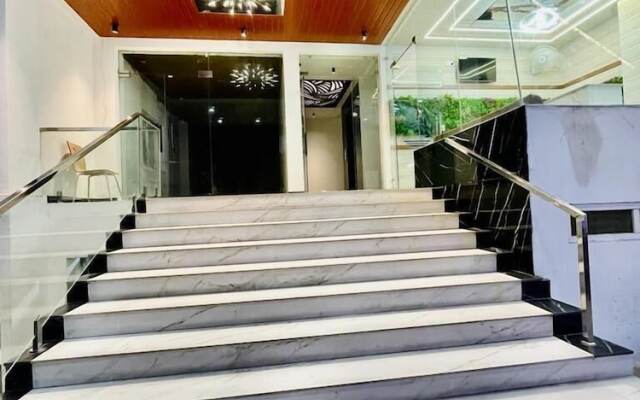 Hotel Lake View Airport Zone