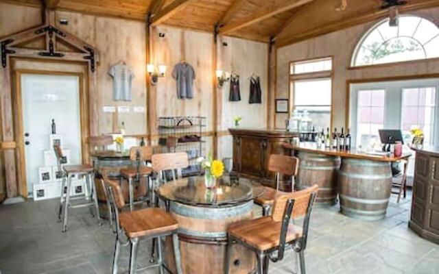 Wine Suite at Rellik House. Winery & Alpaca Farm